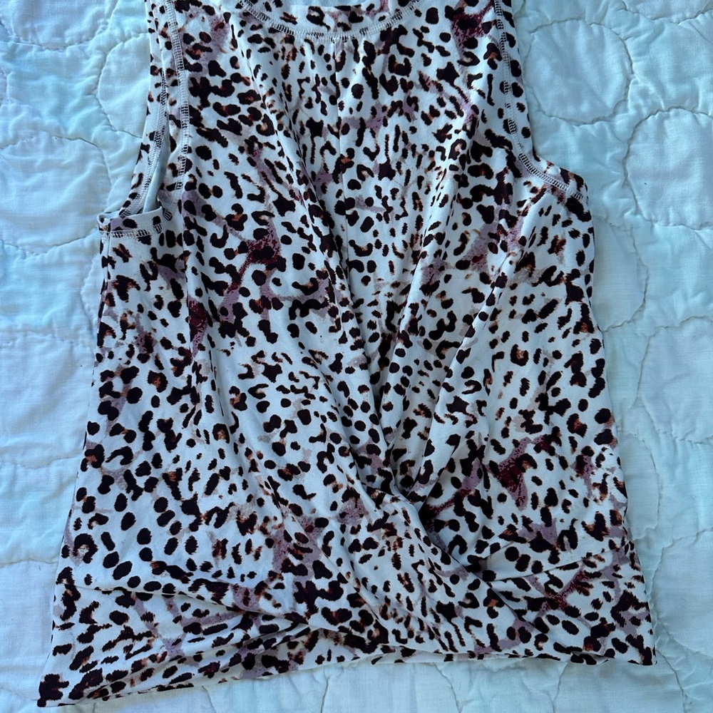 Old Navy Breathe On Tank Cheeta Print Medium M
